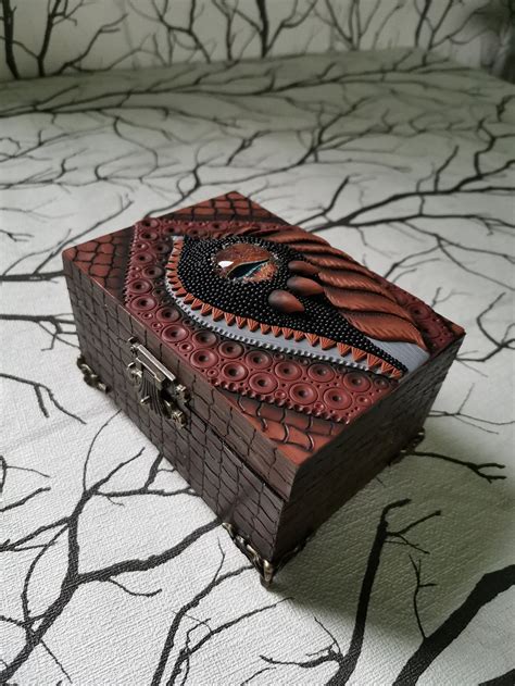 dragon wooden box